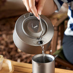The Summit Kettle: Ultralight 980ml Titanium Pot